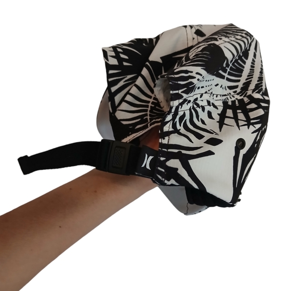 Hurley hat 👒 - Picture 4 of 5